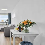 Optimist Prime 5329 Marina Apartmán *